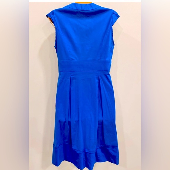 BCBG🦋 MAXAZRIA VIBRANT BLUE DRESS🦋SIZE SMALL DEEP KEYHOLE NECKLINE AND POCKETS - Picture 15 of 16